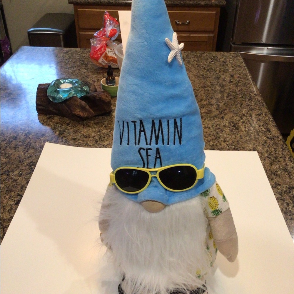 Rae Dunn large beach gnome